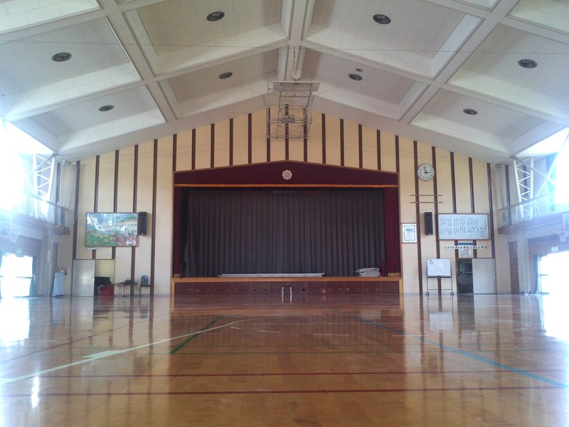 ��t�����h�̏h�������߂̕x�R���w�Z�̈��