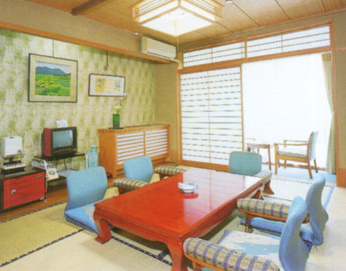 ��t���@�x�Á@�z�e����y�ق̋q��