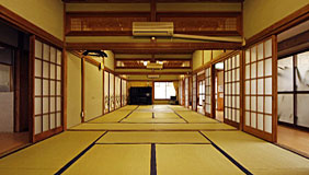 ���C�݃x�C�T�C�h�C������ׂ��H��