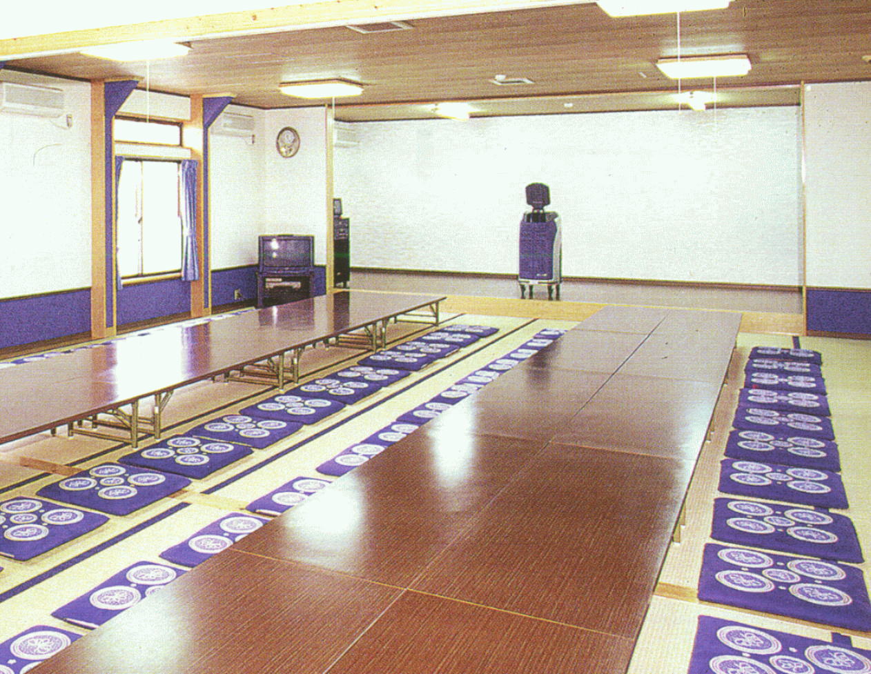 ��\�㗢�@�������L��