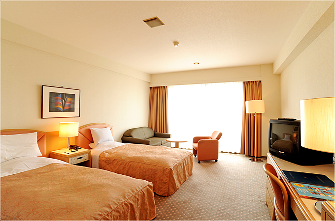 �����s�@�G�X�g�[���z�e���A���h�e�j�X�N���u