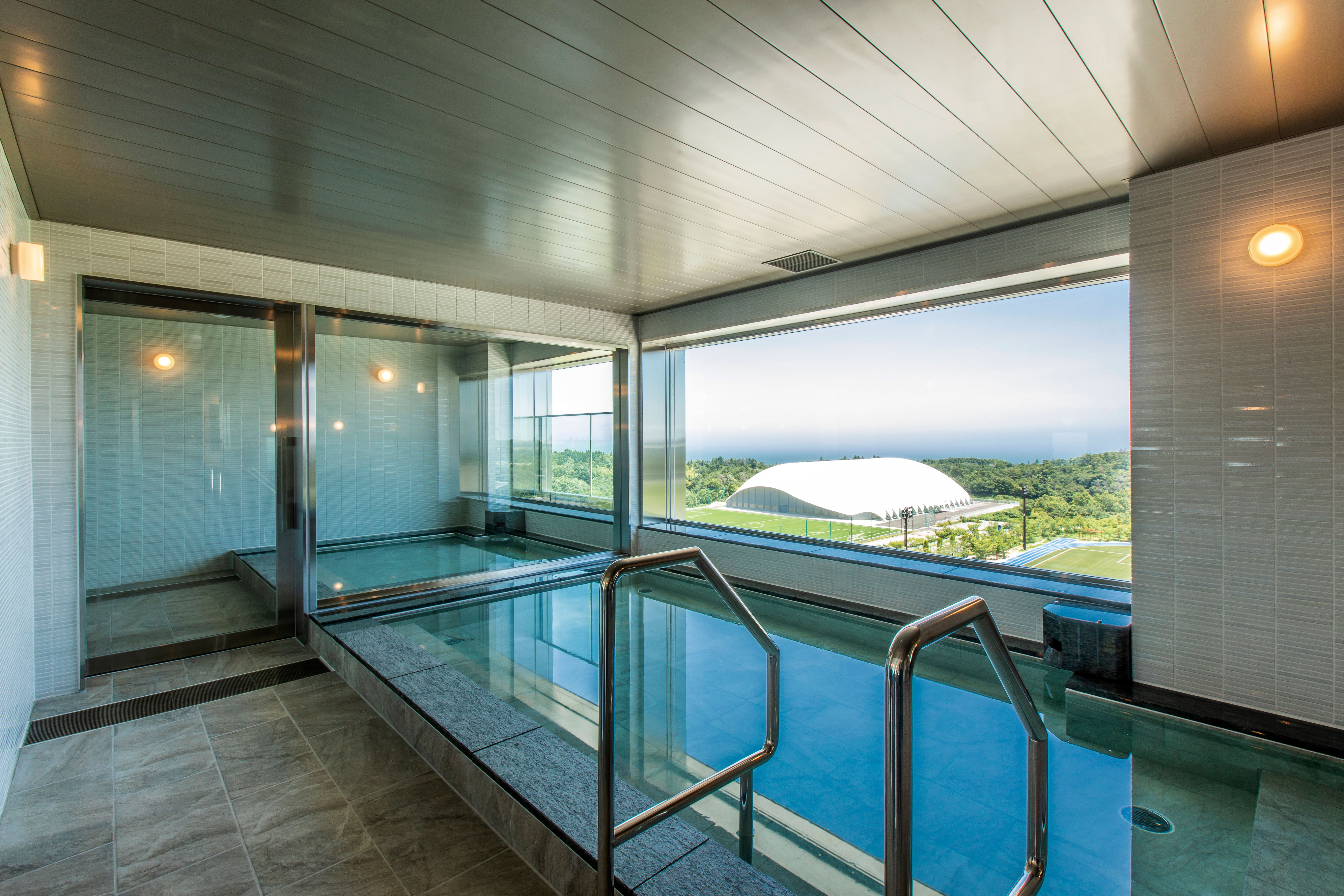 �������l�ʂ�@�z�e�� J���B���b�W