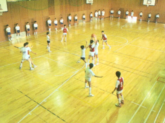 �����Еi����@���ق�����