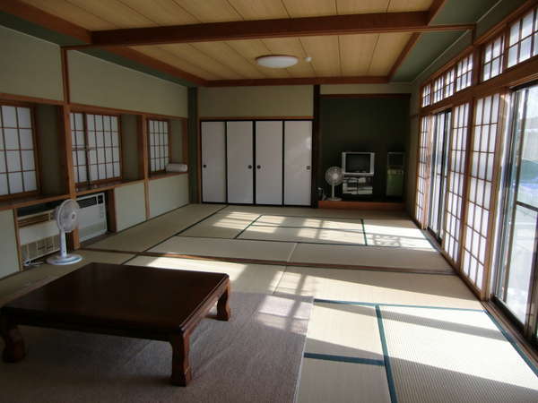 �������� �y���V�����O���[���G�C�W