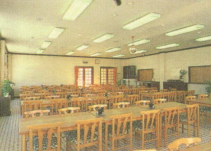 �����Еi����@�z�e������