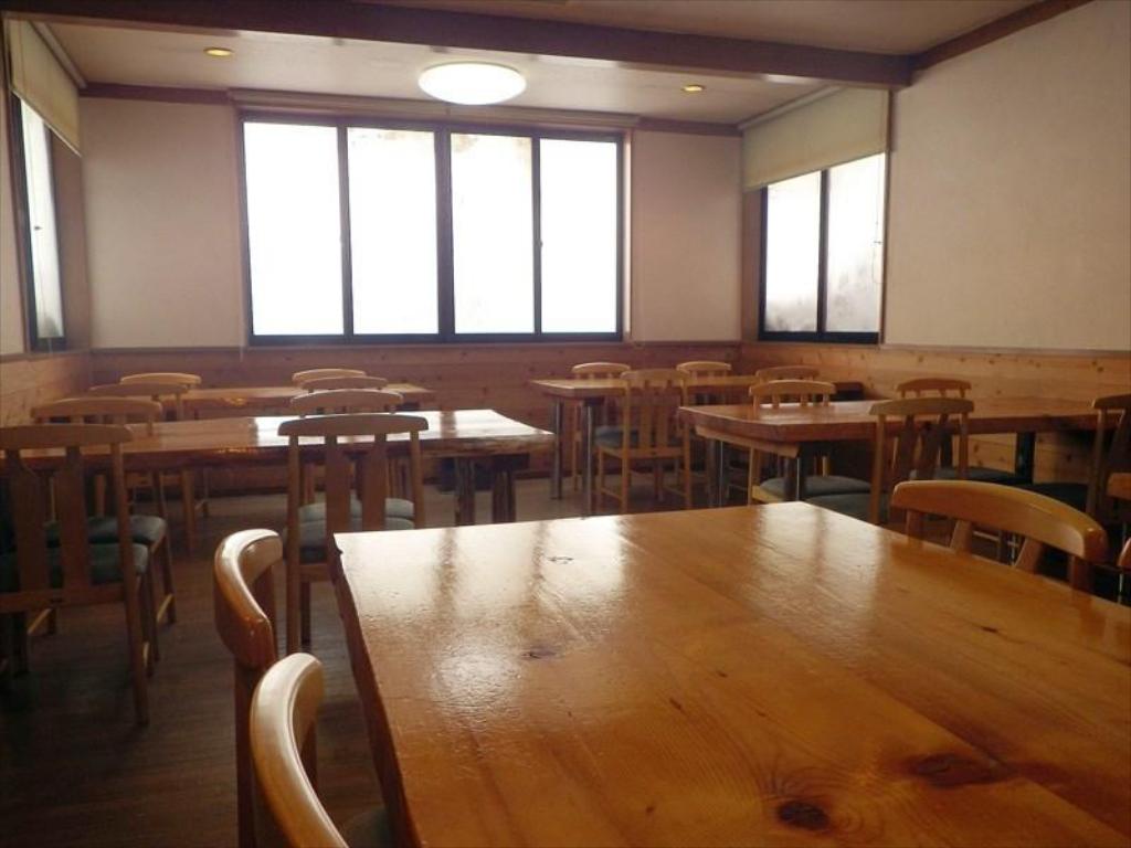 �����ˑq �����̏h�@����