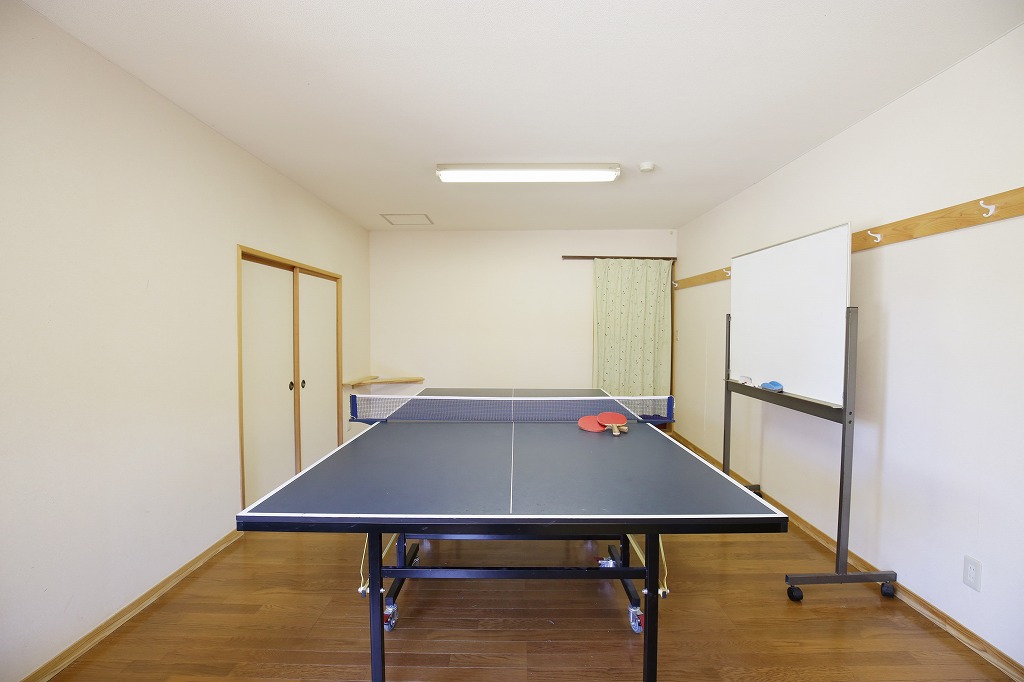 �����Еi�y�o����@���̏h�@������