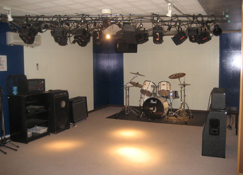 �g�� �z�e���W���[�j�B�[���[�h�X�^�W�I