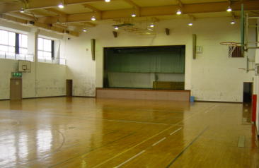 ��錧�g�荇�h�̓y���̈��