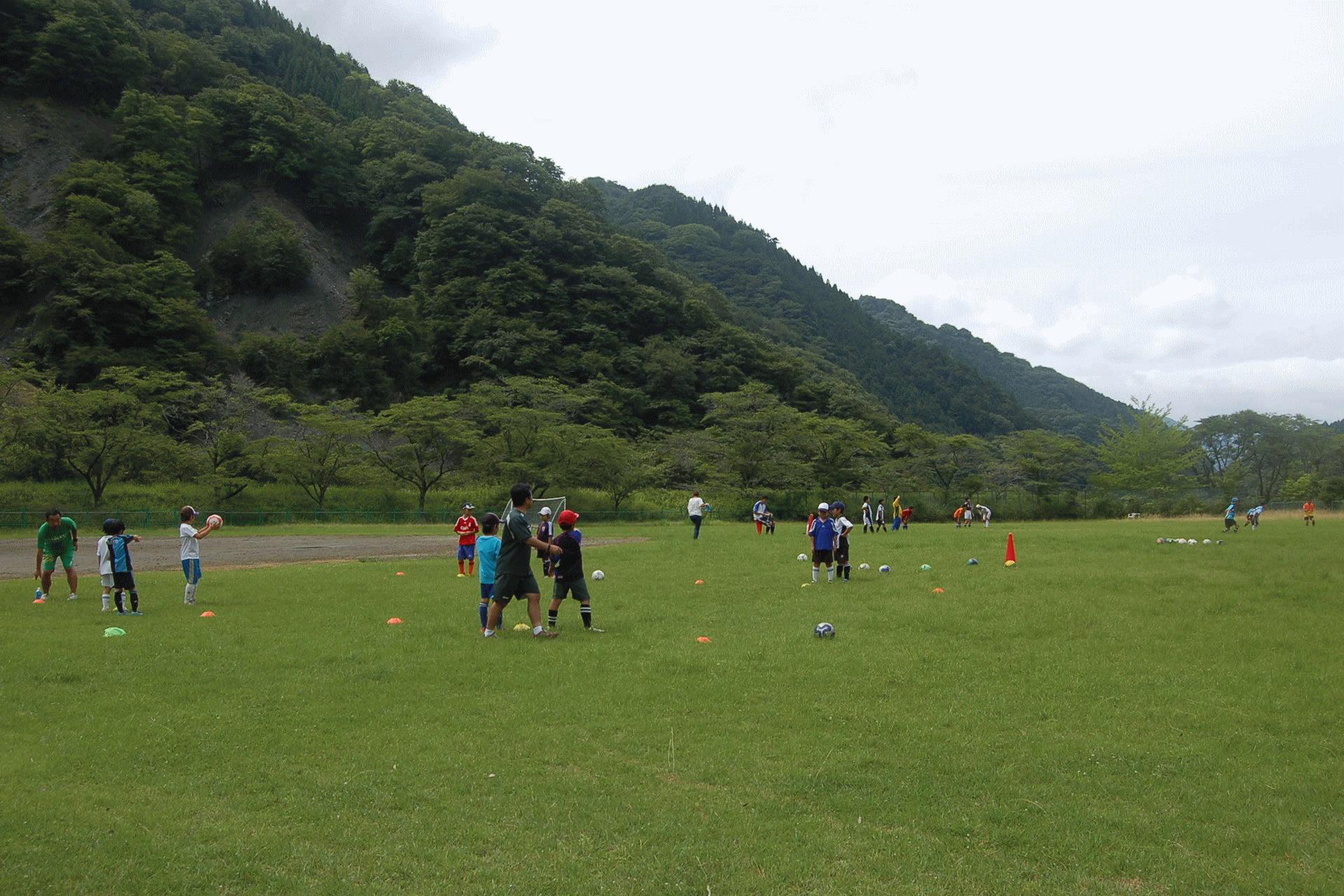 ���O��E���쉷����c�ŃO�����h