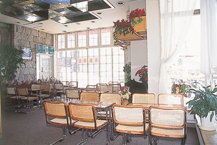 �����v�����X�z�e���e�B�[���E���W