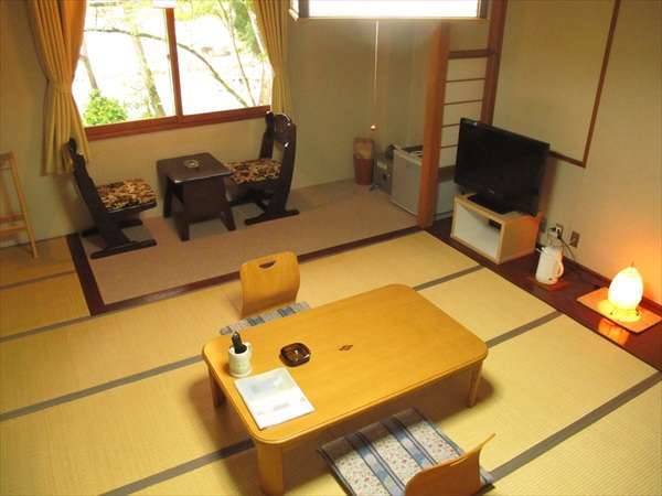 �k�u�ꗳ������ �z���C�g�C���k�u�ꕔ��