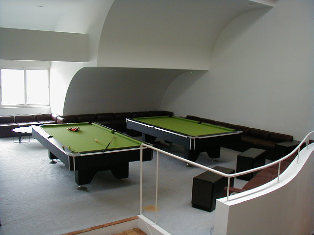 �z�e���X�^�[���]�[�g�����@���E���W