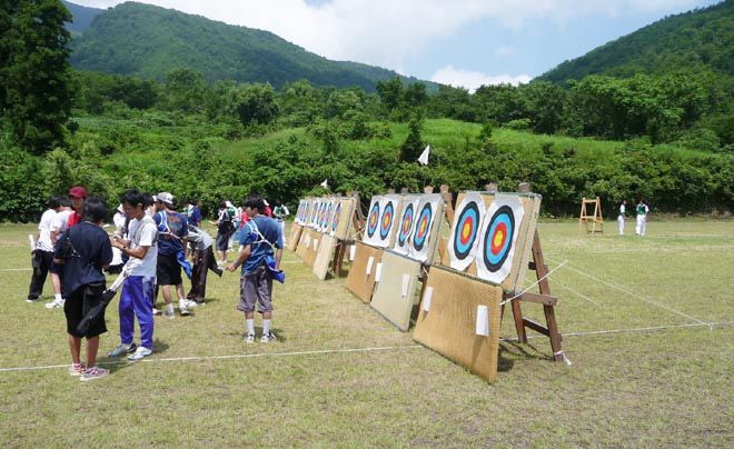 �ˎ� ���C�v���n�C�� �A�[�`�F���[��