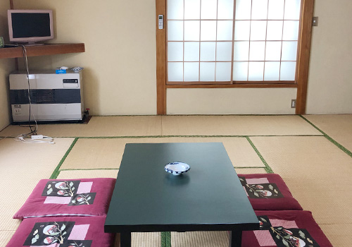 �����s�{���@���h �����q