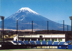 ��a��@�ۓy��