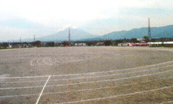 ��a��@����������