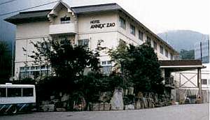 ��������@�z�e���������A�l�b�N�X