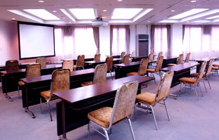 �͌��� ���a�c�z�e�� ��c��