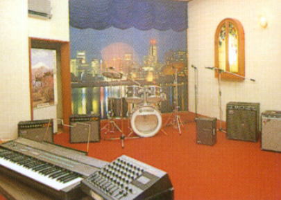 �͌��΁@�j���[�n�C�c �X�^�W�I