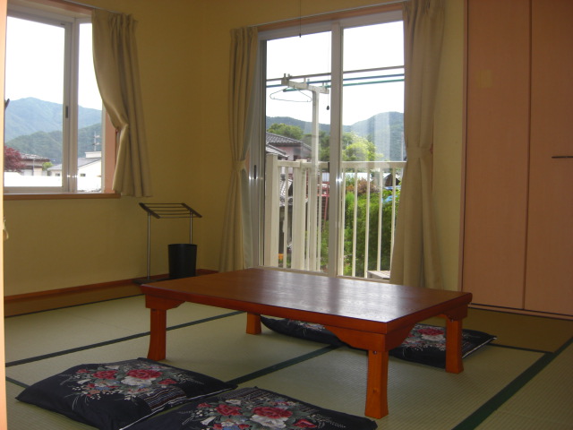 �͌��� ���]�[�g�C����̉� �q��