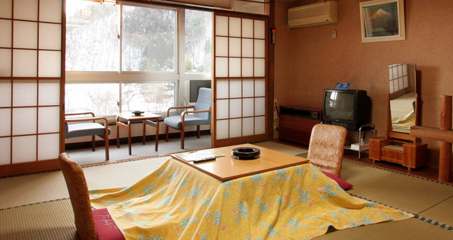 ���i�΁@�R�c���z�e���@�q��