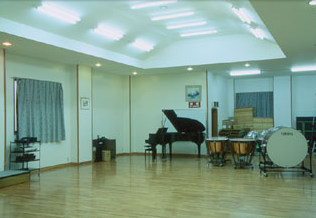 �͌��΁@�x�K���y�z�[���@�@�ނ́A�e�B���p�j�[�A�o�X�h�����L��܂��B