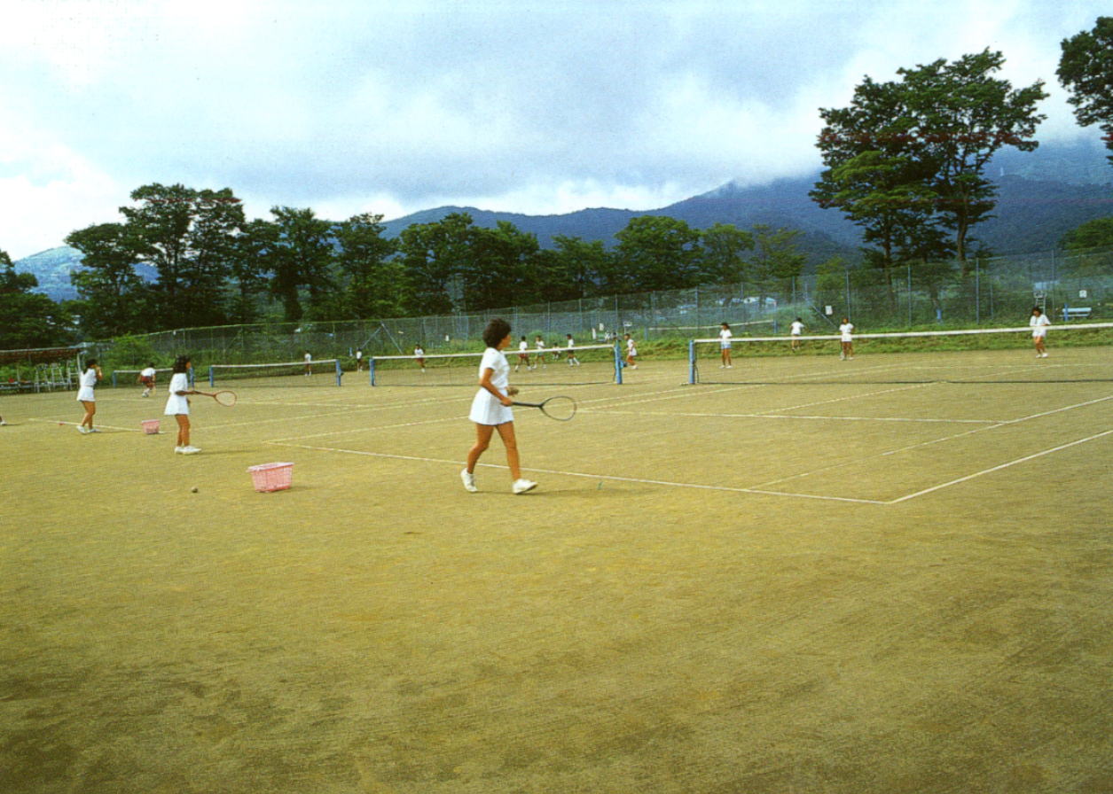 �R���΁@�V�쉮 �e�j�X�R�[�g