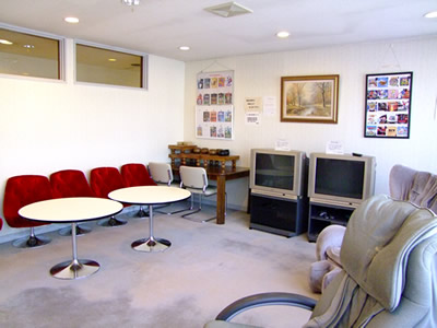 �R���΁@�Ԃ̏h �����₷