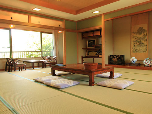 �R���΁@�Ԃ̏h �����₷