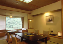 �֒�M�C���� �z�e���؂̓��@�q��