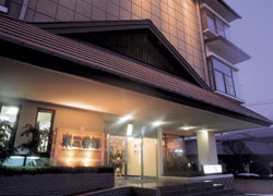 岳温泉 東三番館