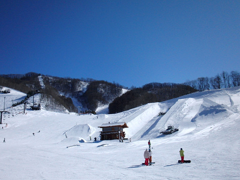 �����ˑq�X�L�[�p�[�N